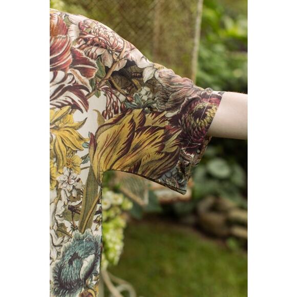 Market of Stars Size S/M Love Grows Wild Tee Bamboo Floral Tunic Shirt with Bees - Picture 4 of 8